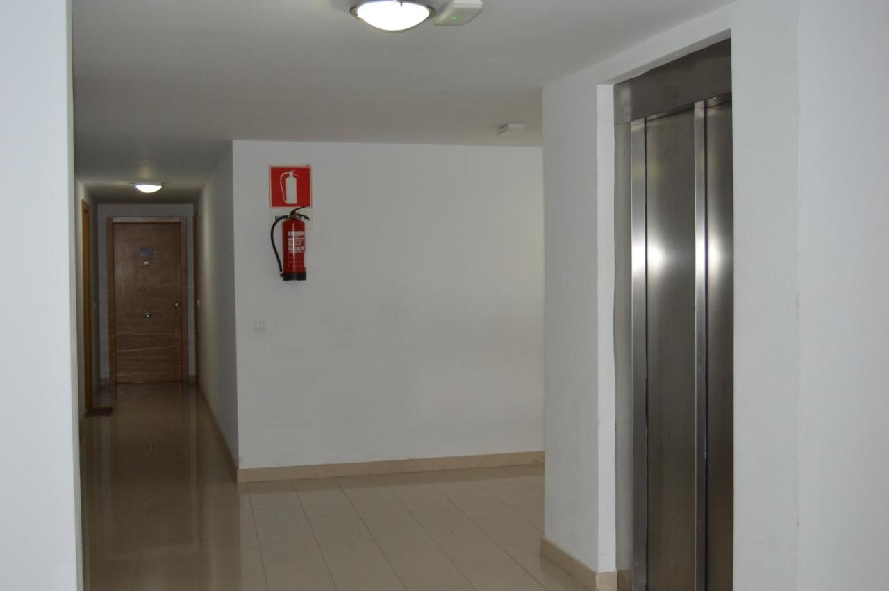 Bright, Modern Apartment In The Heart Of Arrecife Ngoại thất bức ảnh